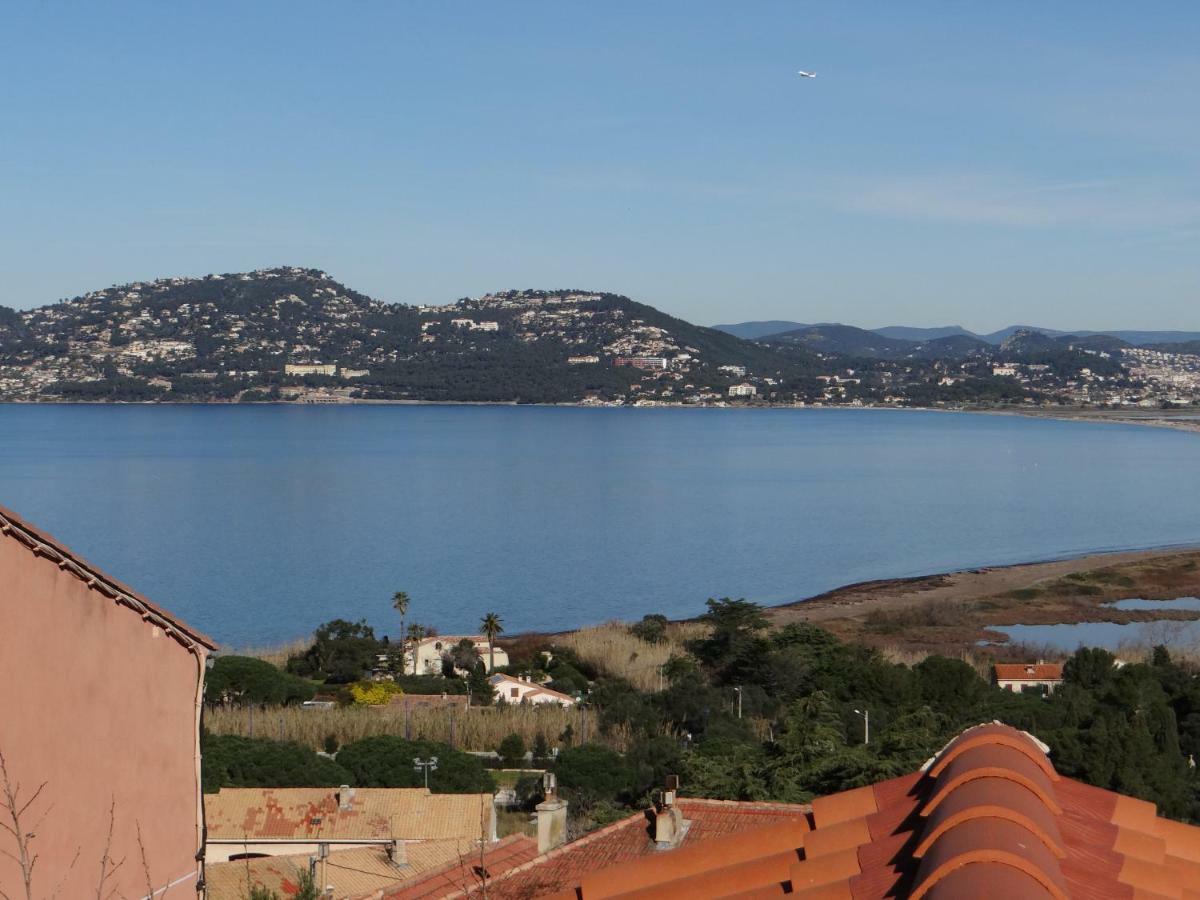 Appartement Vue Mer, Presqu'Il De Giens Hyères Exterior foto